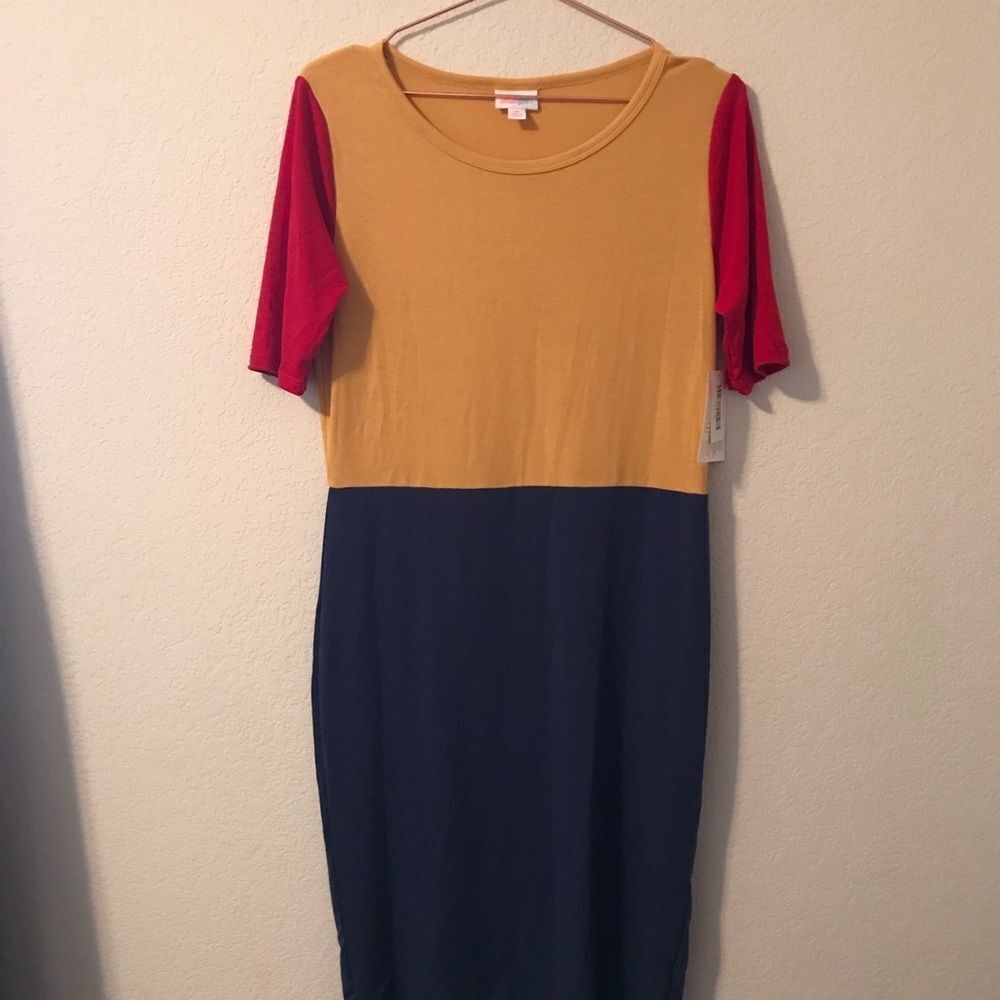 ‎NWT knee length dress